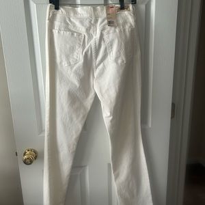 Brand New Women Levi’s